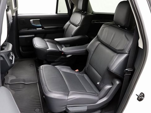 New 2025 Ford Expedition Max Platinum w/ Driver's Package image 11