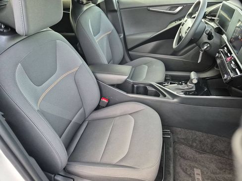 Used 2025 Kia Niro LX FWD image 30
