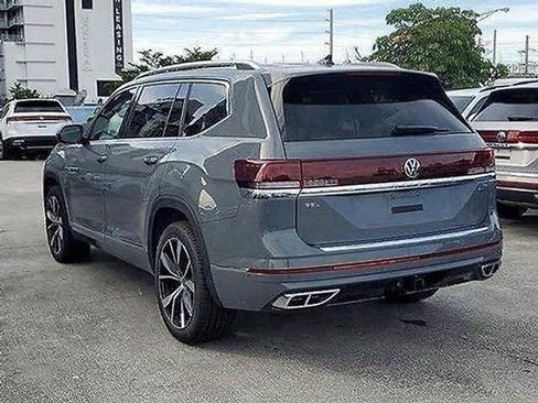 New 2026 Volkswagen Atlas SEL Premium R-Line AWD/4WD image 2