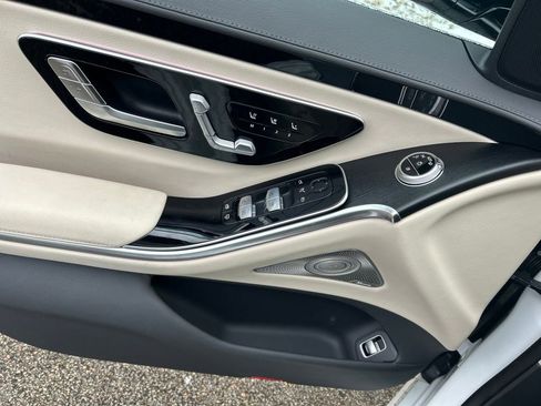 Used 2025 Mercedes-Benz S 500 4MATIC image 9