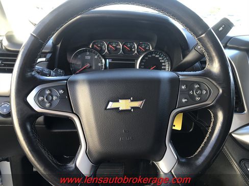 Used 2019 Chevrolet Suburban LT image 13