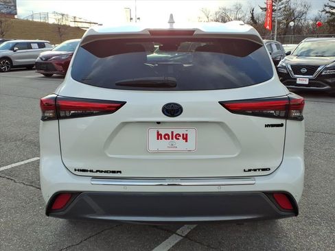Certified 2021 Toyota Highlander Limited image 5