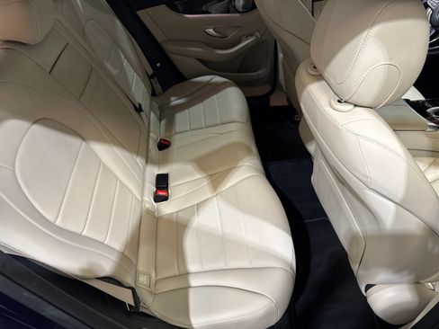 Used 2017 Mercedes-Benz GLC 300 4MATIC image 40