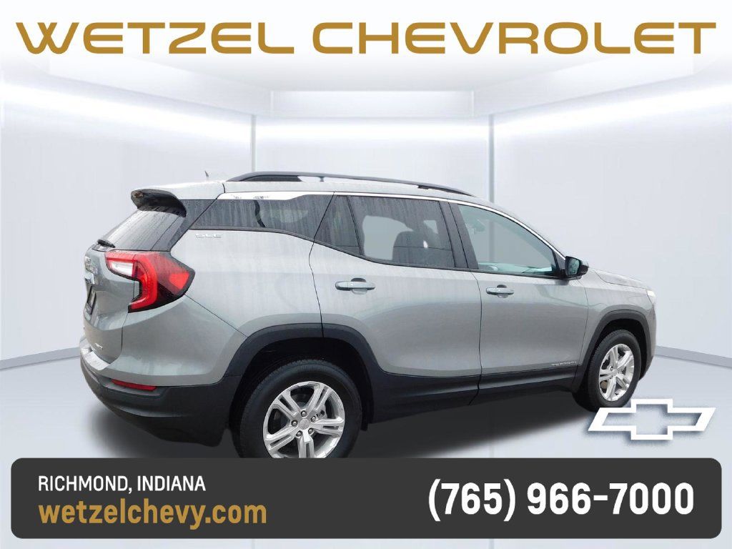 Certified 2024 GMC Terrain SLE w/ Driver Convenience Package AWD/4WD image 3