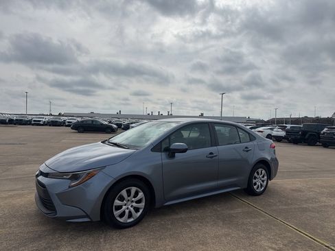 Used 2024 Toyota Corolla LE image 11