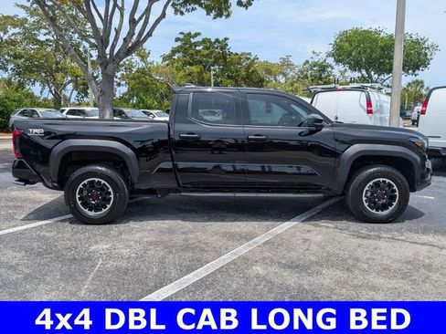 Used 2025 Toyota Tacoma TRD Off-Road AWD/4WD image 8
