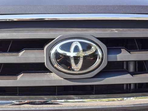 Used 2021 Toyota Tacoma SR5 image 10