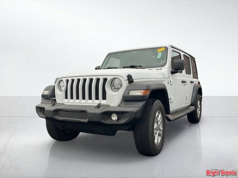 Used 2019 Jeep Wrangler Unlimited Sport S AWD/4WD image 2