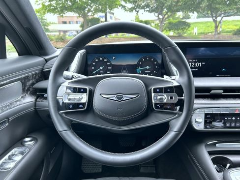 Certified 2024 Genesis G90 3.5T image 12