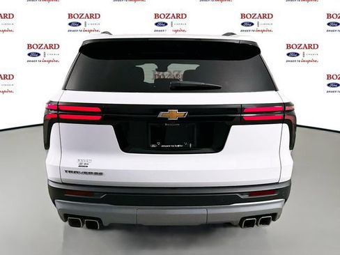 Used 2026 Chevrolet Traverse LT w/ Sun and Wheel Package FWD image 7