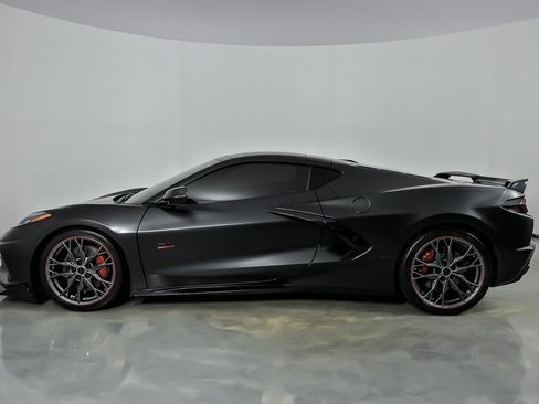 Used 2023 Chevrolet Corvette Stingray Premium Cpe w/ Z51 Performance Package RWD image 8