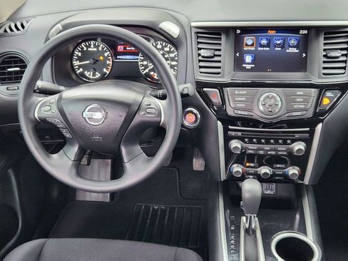 Used 2018 Nissan Pathfinder S image 25