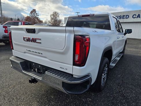 Used 2023 GMC Sierra 1500 SLT w/ SLT Convenience Package AWD/4WD image 4