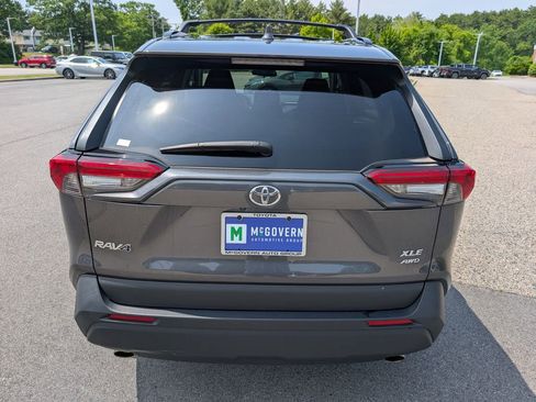 Used 2023 Toyota RAV4 XLE w/ Convenience Package AWD/4WD image 4