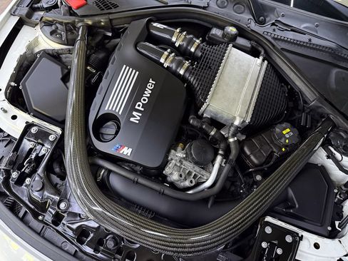 Used 2016 BMW M3 RWD image 29