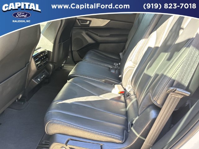 Used 2023 Acura MDX SH-AWD image 18