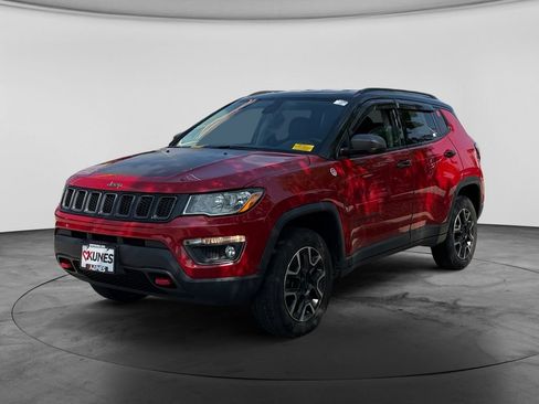 Used 2020 Jeep Compass Trailhawk AWD/4WD image 3