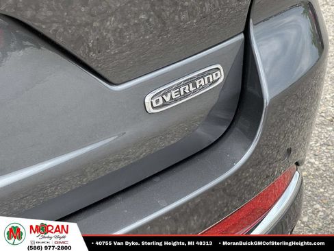 Used 2022 Jeep Grand Cherokee Overland AWD/4WD image 9