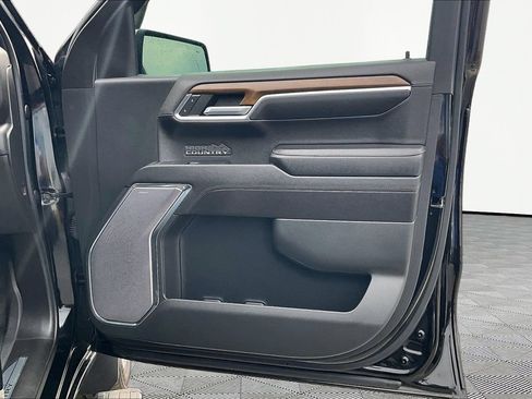 Used 2023 Chevrolet Silverado 1500 High Country w/ High Country Premium Package AWD/4WD image 32