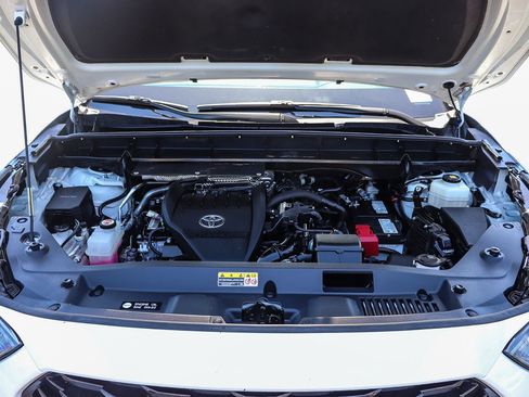 Certified 2024 Toyota Highlander XSE FWD image 34