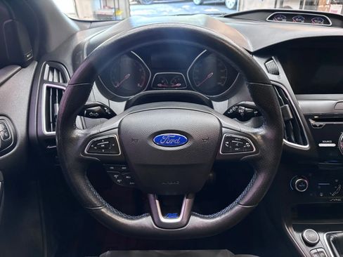 Used 2017 Ford Focus RS AWD/4WD image 12