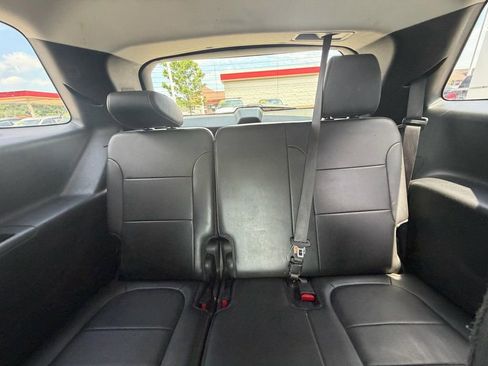 Used 2020 Chevrolet Traverse LT FWD image 14