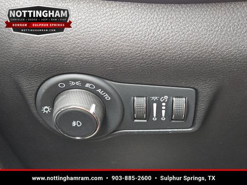 Used 2024 Jeep Compass Latitude AWD/4WD image 18