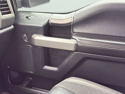 Used 2020 Ford F150 Raptor w/ Equipment Group 802A Luxury image 23