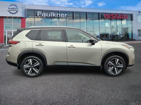 Certified 2025 Nissan Rogue SL w/ Tech Package image 7