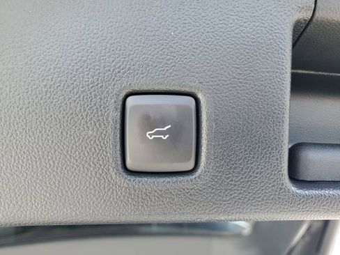 Used 2022 Ford Escape SEL w/ Technology Package image 11