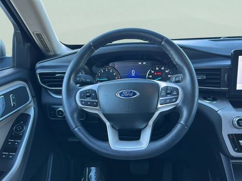 Used 2023 Ford Explorer XLT w/ Equipment Group 202A image 8