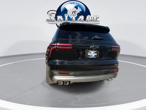 New 2026 Chevrolet Traverse Z71 w/ Enhanced Driving Package image 7