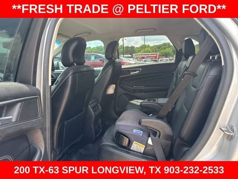 Used 2016 Ford Edge Titanium FWD image 6
