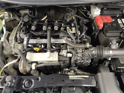 Used 2021 Nissan Versa SV image 30