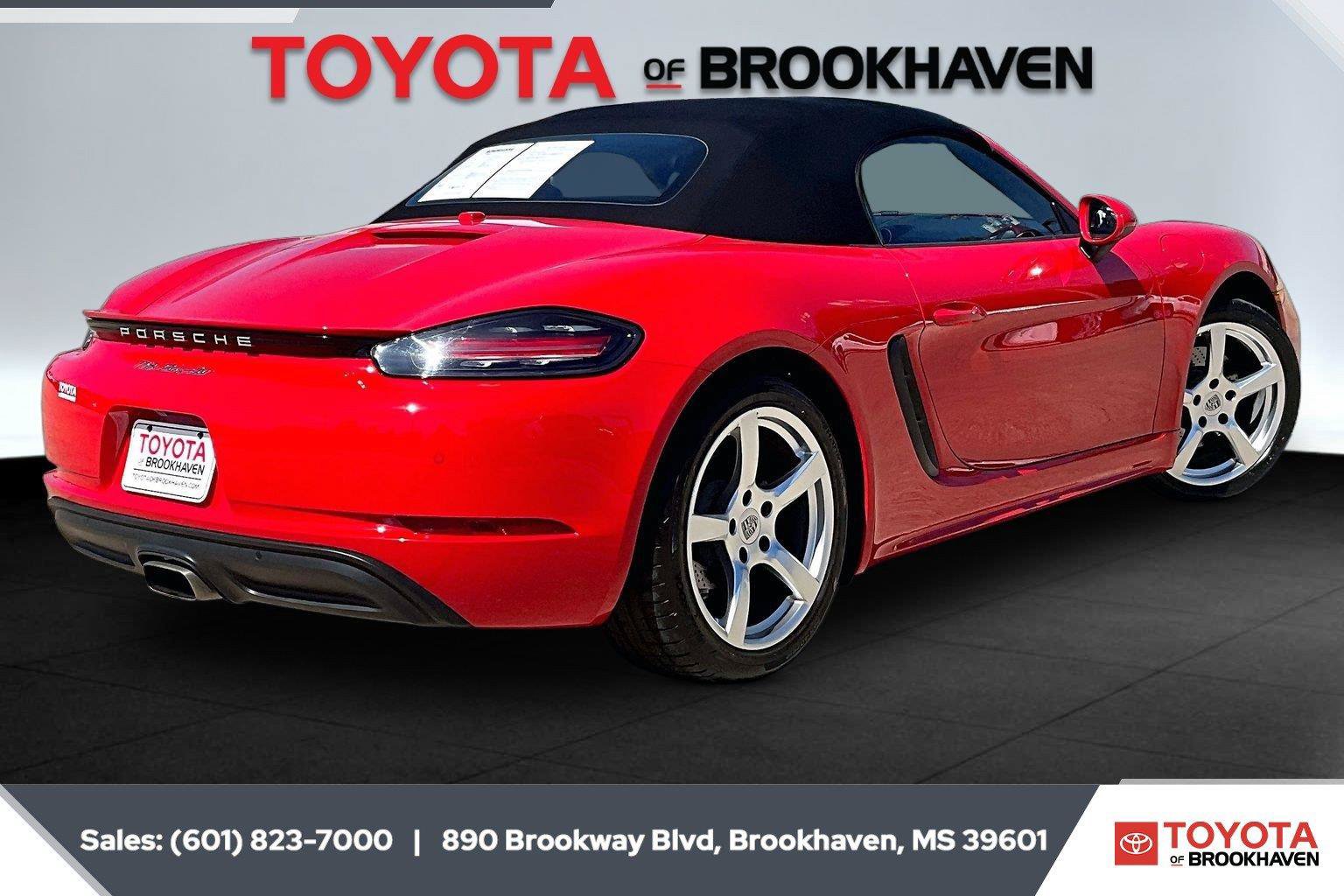 Used 2023 Porsche 718 Boxster RWD image 11