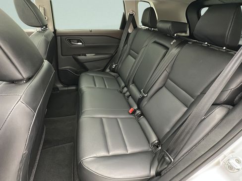 Used 2023 Nissan Rogue SV w/ SV Premium B Package AWD/4WD image 10
