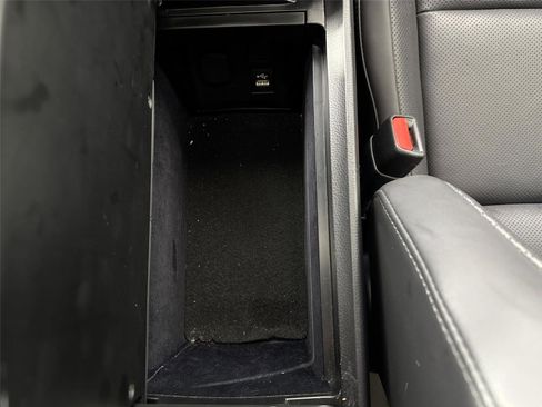 Used 2023 Toyota Crown Limited image 37