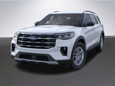 New 2026 Ford Explorer Active w/ Active Comfort Package RWD image 2