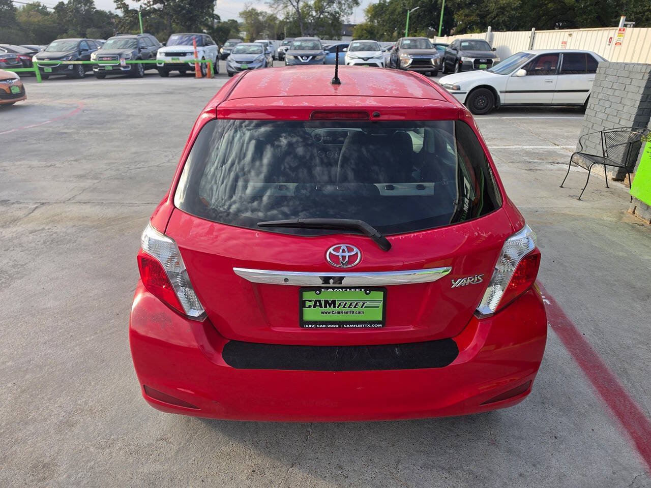 Used 2013 Toyota Yaris L FWD image 13