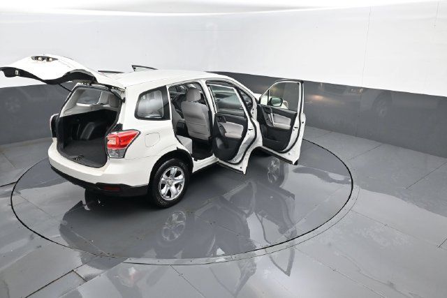 Used 2018 Subaru Forester 2.5i AWD/4WD image 24
