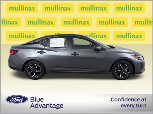Used 2024 Nissan Sentra SV FWD image 2