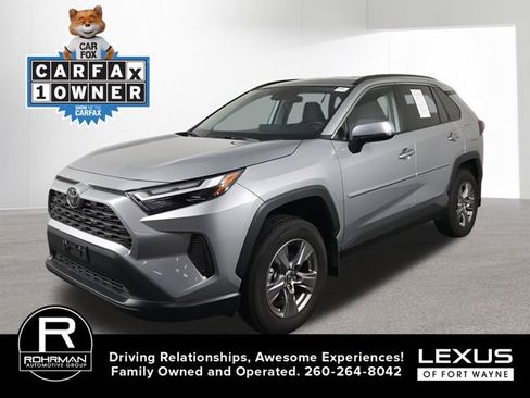 Used 2025 Toyota RAV4 XLE image 1