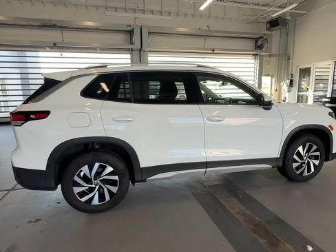 Certified 2025 Volkswagen Tiguan S AWD/4WD image 12