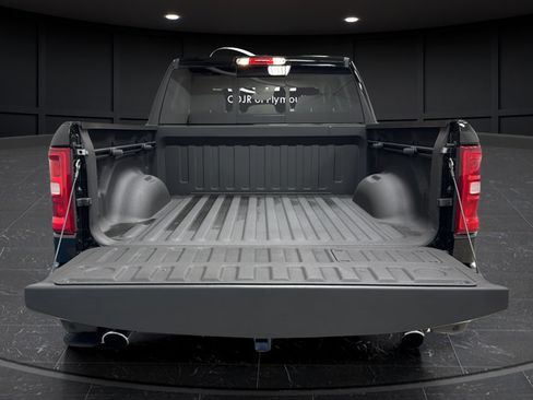 Used 2025 RAM 1500 Laramie AWD/4WD image 26