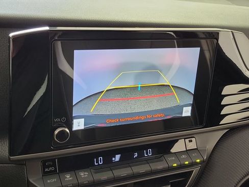 Used 2026 Toyota Camry SE FWD image 29
