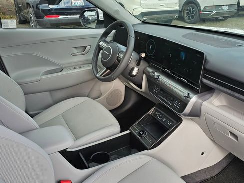 Used 2024 Hyundai Kona SEL image 10