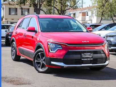 Used 2025 Kia Niro EX