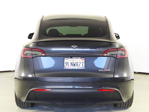 Used 2024 Tesla Model Y Performance image 8