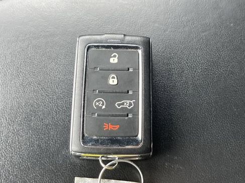 Used 2022 Jeep Grand Cherokee Summit AWD/4WD image 23