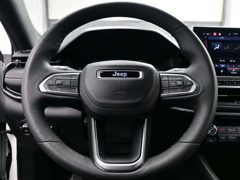 Used 2024 Jeep Compass Latitude w/ Convenience Group image 23